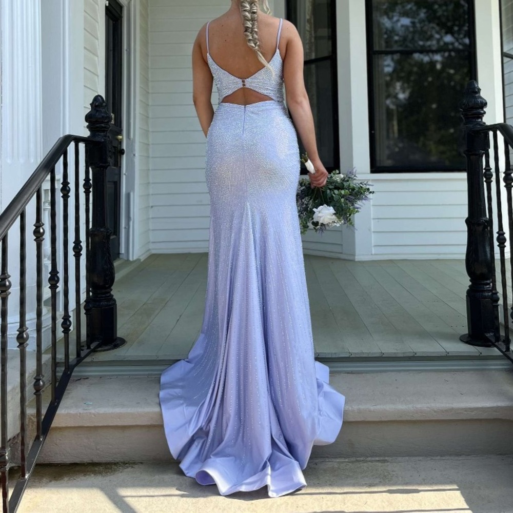 BRAND NEW, SHERRI HILL prom dress!! Only worn once! Perfect condition! Size 2!!